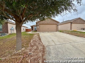 12118 Luckey Summit in San Antonio, TX - Building Photo