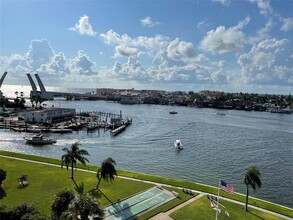 1 Key Capri in St. Petersburg, FL - Foto de edificio - Building Photo