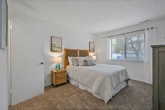 Carnegie Park Apartments in Southfield, MI - Foto de edificio - Building Photo