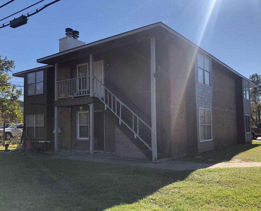 8255 Ned Ave-Unit -8255 Ned Ave. Unit D in Baton Rouge, LA - Building Photo
