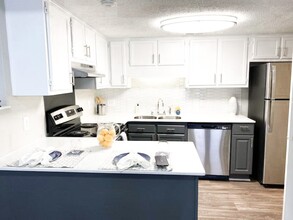 Wellspring Apartments in Columbia, SC - Building Photo - Building Photo