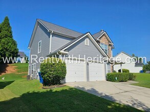 4946 Larkspur Ln in College Park, GA - Building Photo - Building Photo