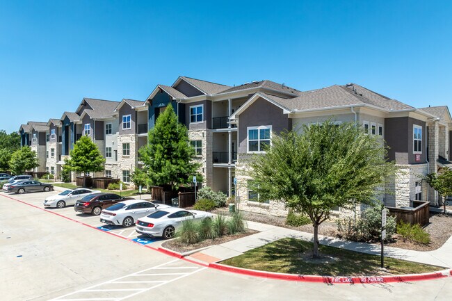 Residences of Long Branch in Rowlett, TX - Building Photo - Building Photo