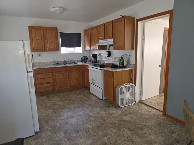 1575 Oregon St in Crescent City, CA - Building Photo - Building Photo