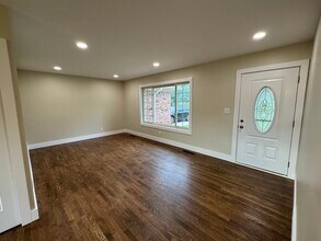 10030 Shadybrook Ln in Grand Blanc, MI - Foto de edificio - Building Photo