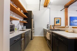 881 E 1st St, Unit 103 in Boston, MA - Building Photo - Building Photo