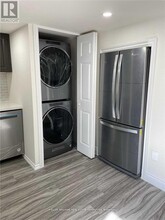 35 Elysian Fields Cir in Brampton, ON - Building Photo - Building Photo