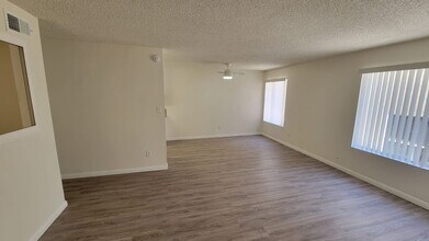 5461 Kester Ave in Los Angeles, CA - Building Photo - Building Photo