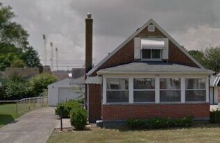 432 W Stewart St in Dayton, OH - Building Photo