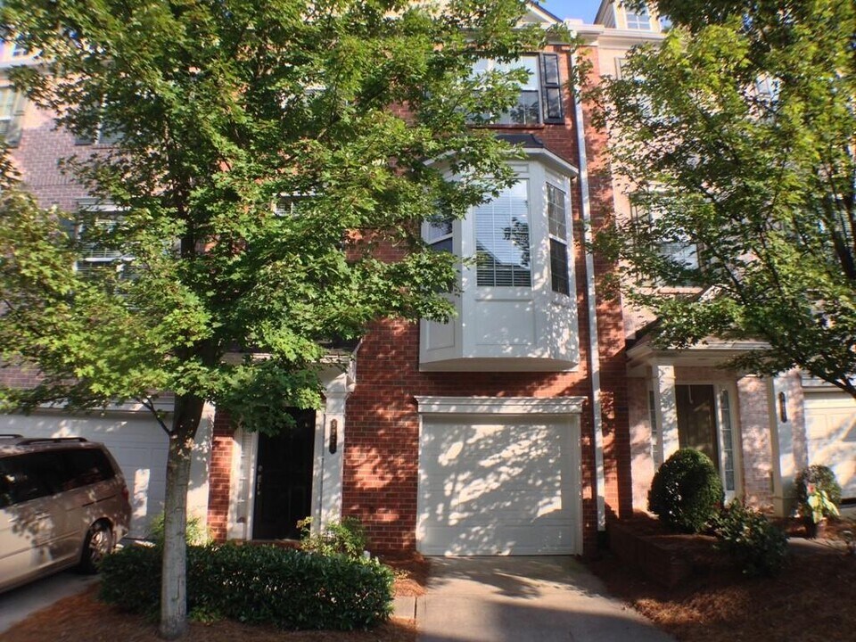 5225 Wellsley Bend in Johns Creek, GA - Building Photo