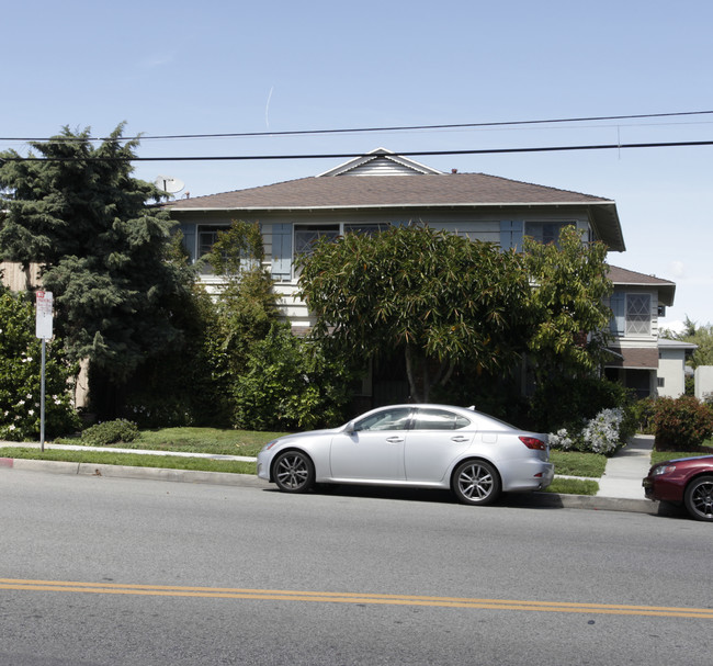 13519 Moorpark St in Sherman Oaks, CA - Building Photo - Building Photo