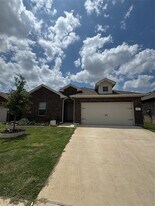 8645 Mirror Lk Dr in Fort Worth, TX - Building Photo