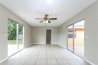 10404 Oliver Ln in Royal Palm Beach, FL - Building Photo - Building Photo
