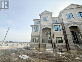 30 Bullata Ln in Richmond Hill, ON - Building Photo
