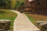 2 Eagle Trail in Wurtsboro, NY - Foto de edificio - Building Photo