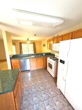 2314 Woodside Dr in Carpentersville, IL - Foto de edificio - Building Photo