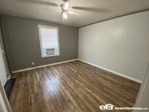 3916 9th St in Des Moines, IA - Building Photo - Building Photo