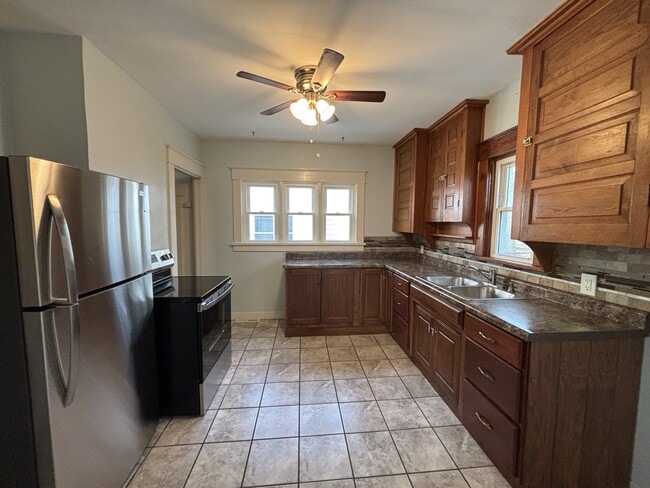 property at 313 Para Ave