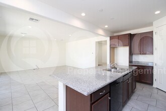 16090 W Shaw Butte Dr in Surprise, AZ - Building Photo - Building Photo