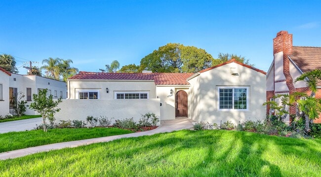 property at 10281 Dunleer Dr