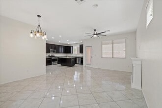 7782 Peaceful Trellis Dr in Las Vegas, NV - Building Photo - Building Photo