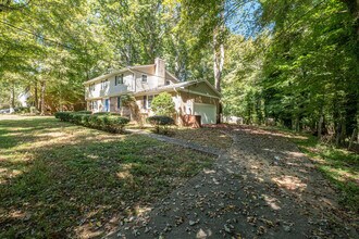6800 April Ln in Charlotte, NC - Foto de edificio - Building Photo