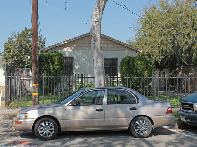 6715-6717 Otis Ave in Bell, CA - Building Photo - Building Photo