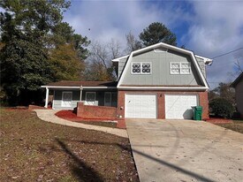 4016 Elmscourt Dr in Stone Mountain, GA - Building Photo