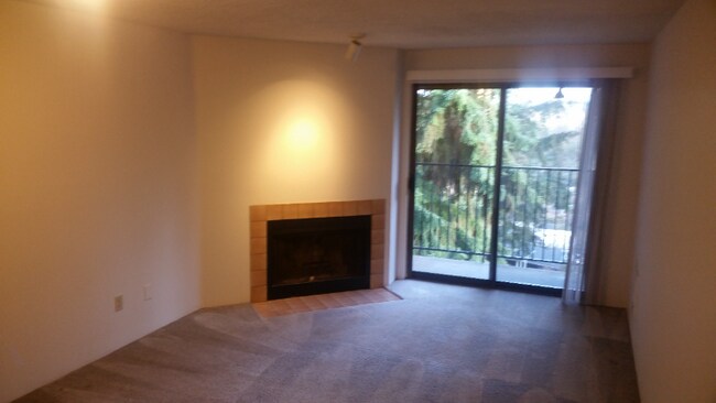10522 Lake City Way NE in Seattle, WA - Building Photo - Building Photo