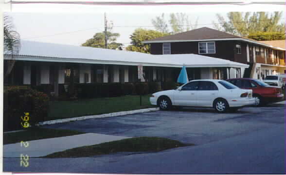 Del-barry in Deerfield Beach, FL - Foto de edificio - Building Photo