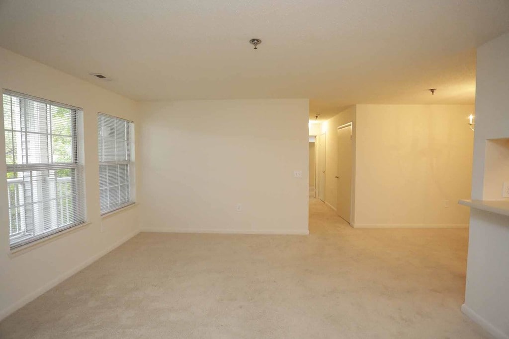 Lee Overlook Apartments in Centreville, VA