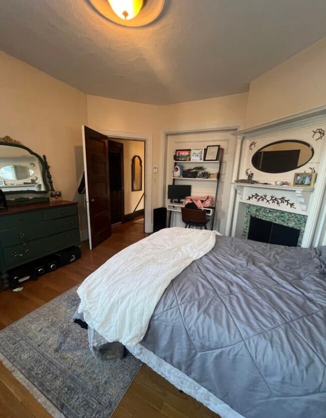 18 Whitby Ter, Unit 2