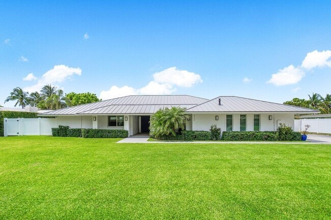 property at 936 SW 38th Ct