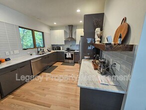 1211 Gilbert St in Durham, NC - Building Photo - Building Photo