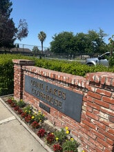 1659 Blackoak Dr in Stockton, CA - Foto de edificio - Building Photo