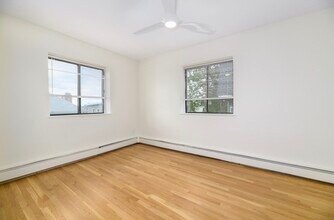 196 Hillside St, Unit 1S in Boston, MA - Building Photo - Building Photo