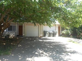 5310 Wallaby Way in North Highlands, CA - Building Photo