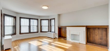 1932 W Pratt Blvd in Chicago, IL - Building Photo - Interior Photo