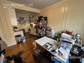 1154 W Lunt Ave in Chicago, IL - Foto de edificio - Building Photo