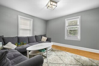 36 Union St in Woburn, MA - Building Photo - Building Photo