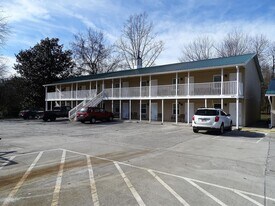 867 N Gallaher View Rd, Unit 105 in Knoxville, TN - Building Photo