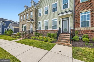 10909 Beckenham St in Middle River, MD - Building Photo - Building Photo