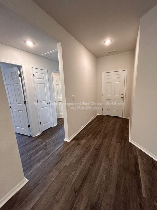 10638 Cedar Wy in Fort Smith, AR - Foto de edificio - Building Photo