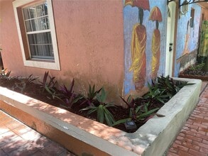 1760 NE 144th St in Miami, FL - Building Photo - Building Photo