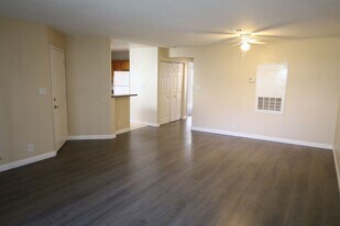 5002 S Rainbow Blvd in Las Vegas, NV - Building Photo