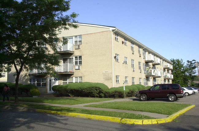 SDK Lodi Apartments in Lodi, NJ - Building Photo - Building Photo