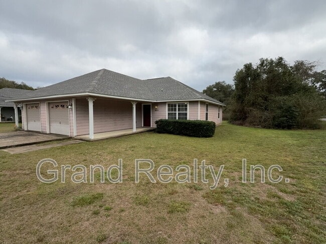 6901 Ella St in Bagdad, FL - Building Photo - Building Photo