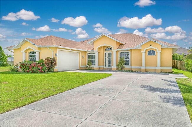 621 NW 37th Ave in Cape Coral, FL - Building Photo - Building Photo