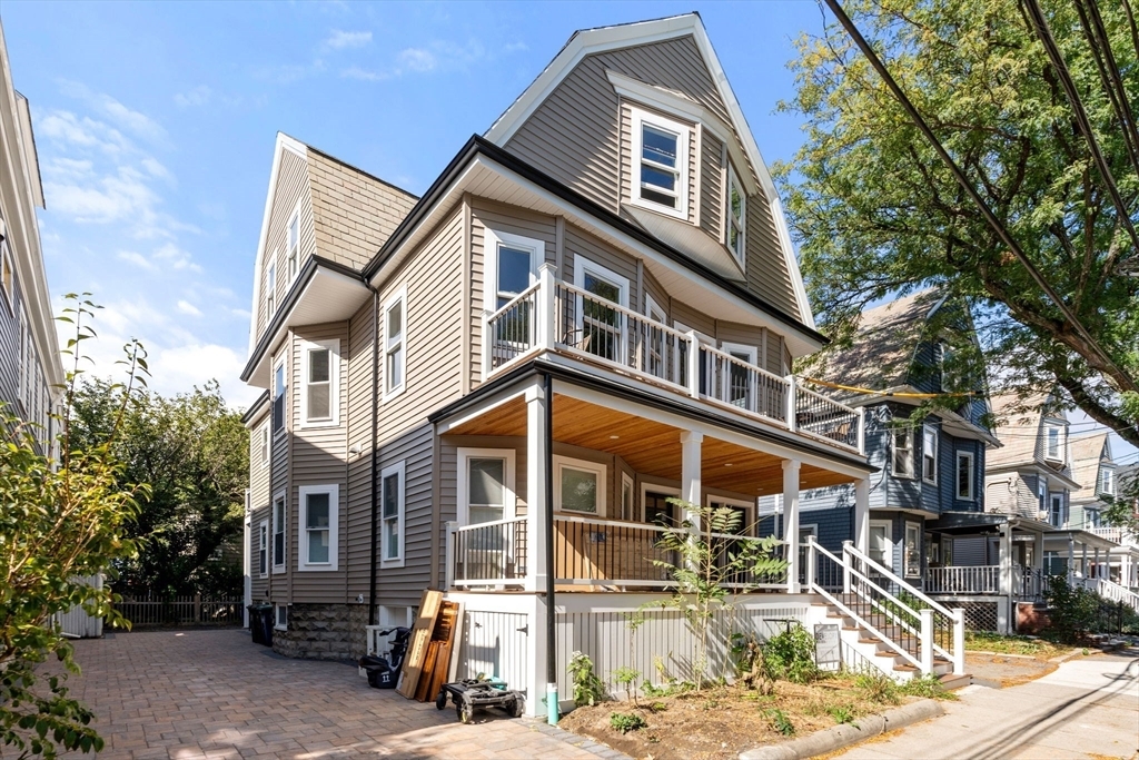 46 Simpson Ave, Unit A in Somerville, MA - Foto de edificio