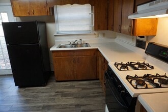 77 Somerset Dr in North Little Rock, AR - Building Photo - Building Photo